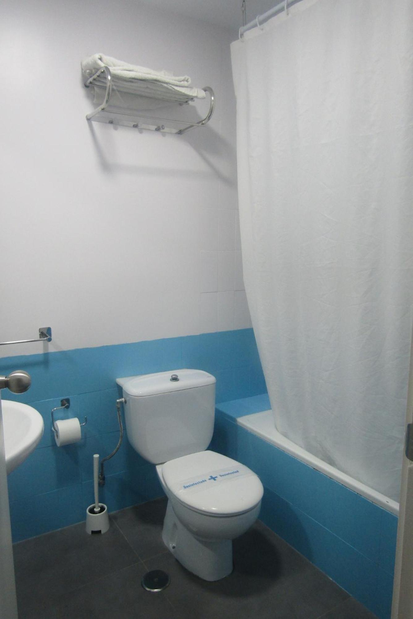 Hostal Andalucia Альмуньекар Экстерьер фото